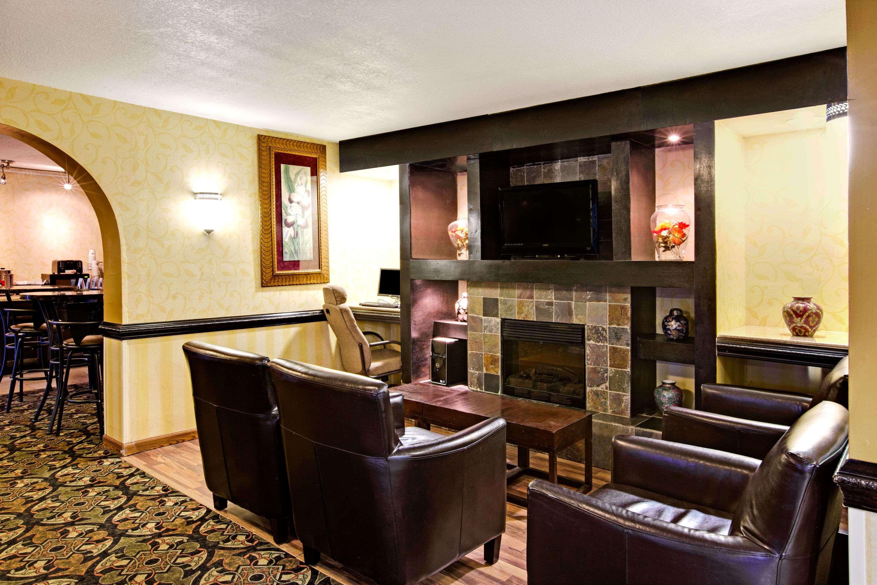 Days Inn By Wyndham Charlotte/Woodlawn Near Carowinds Екстериор снимка